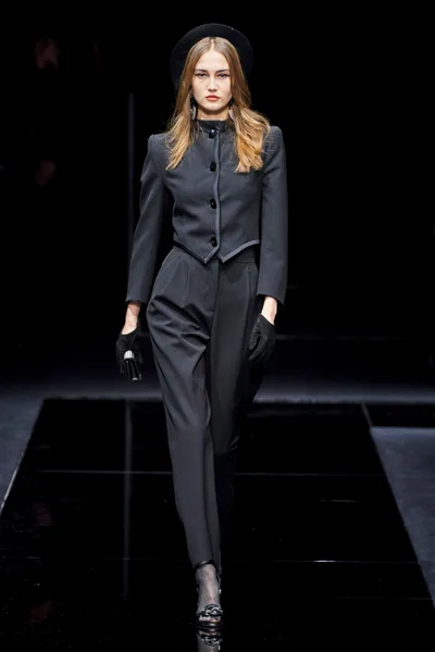 Look 64
